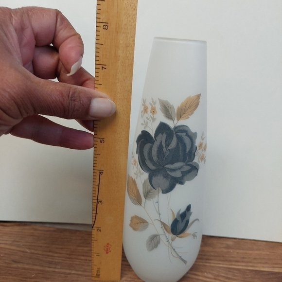 Vintage* MCM Fosted Satin-finish Blue Rose Transferware Bud Vase - Picture 3 of 5